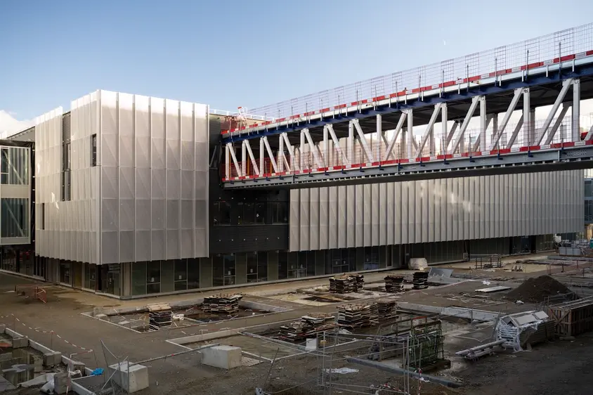 Vu d'ensemble du bâtiment L du CHU de Nantes