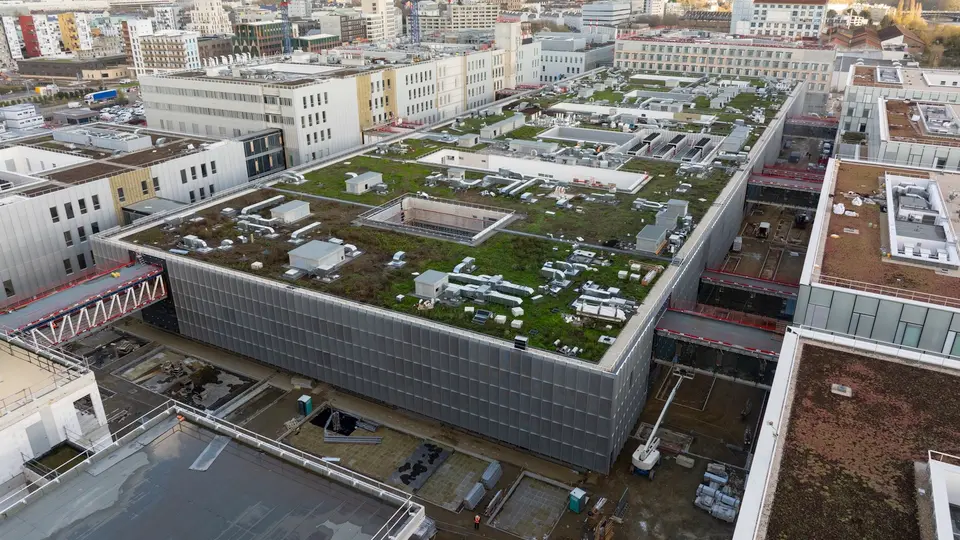 Vu d'ensemble du bâtiment L du CHU de Nantes